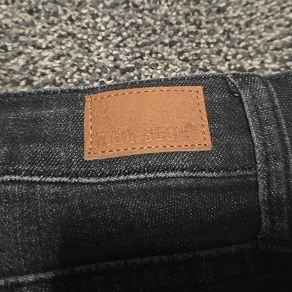 Judy Blue Skinny Fit Charcoal Black Jeans, Distressed Hem, Womens Size 15/32 - Picture 4 of 12